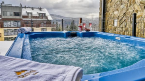 Apartament z prywatnym jacuzzi - Źródło Izery przy gondoli VIP Sauna, Siłownia, Bawialnia by Royal Aparts Swieradów-Zdrój